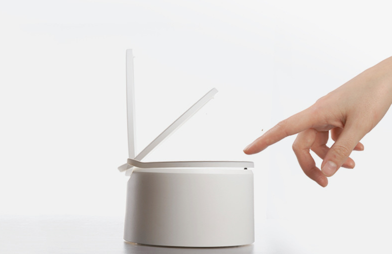 Compact Desk Rubbish Bin with Lid – Mini Trash Can & Multi-Purpose Storage Box