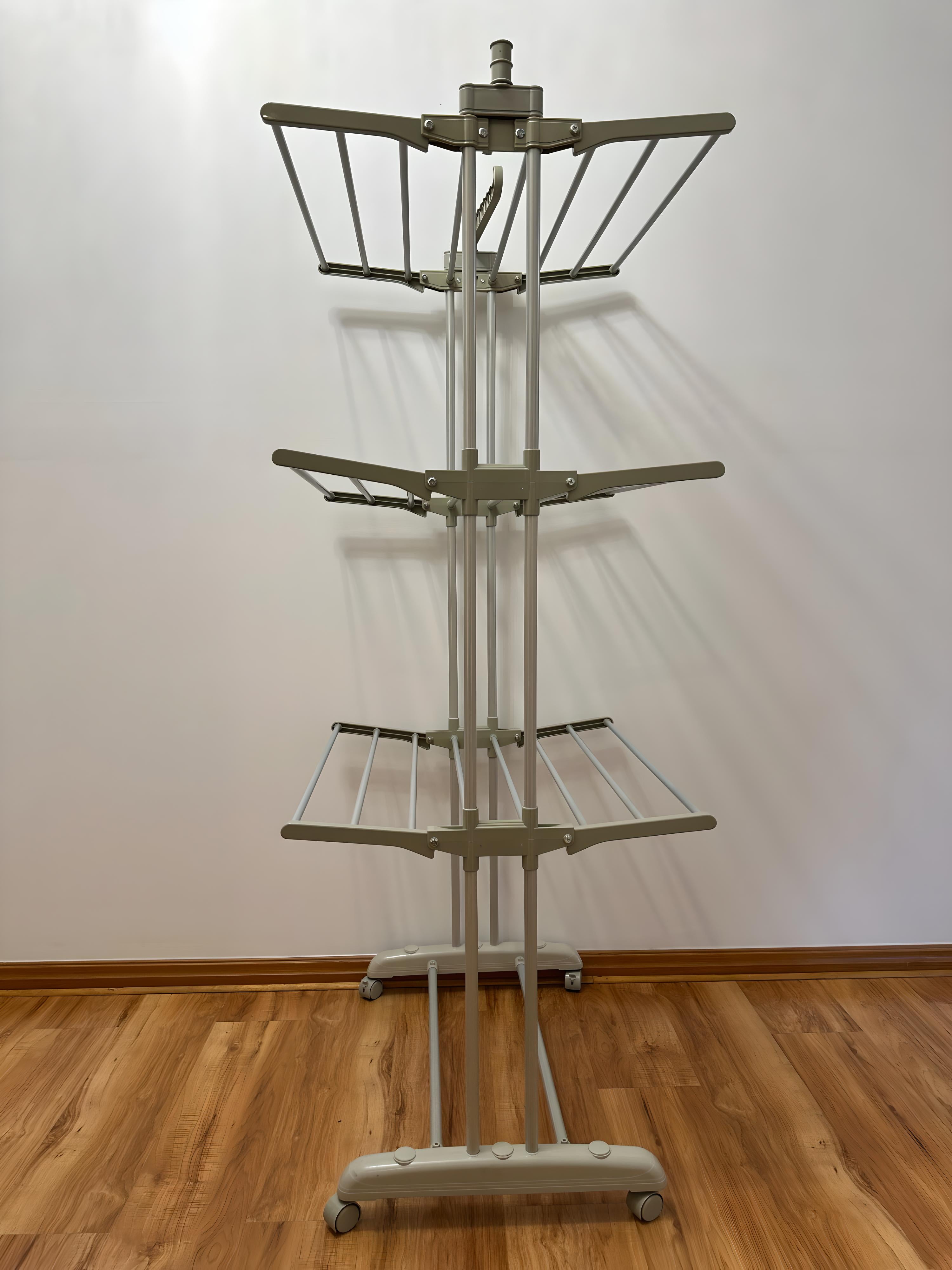 Expandable Indoor Clothes Drying Rack – Space-Saving & Sturdy Design 🏡✨