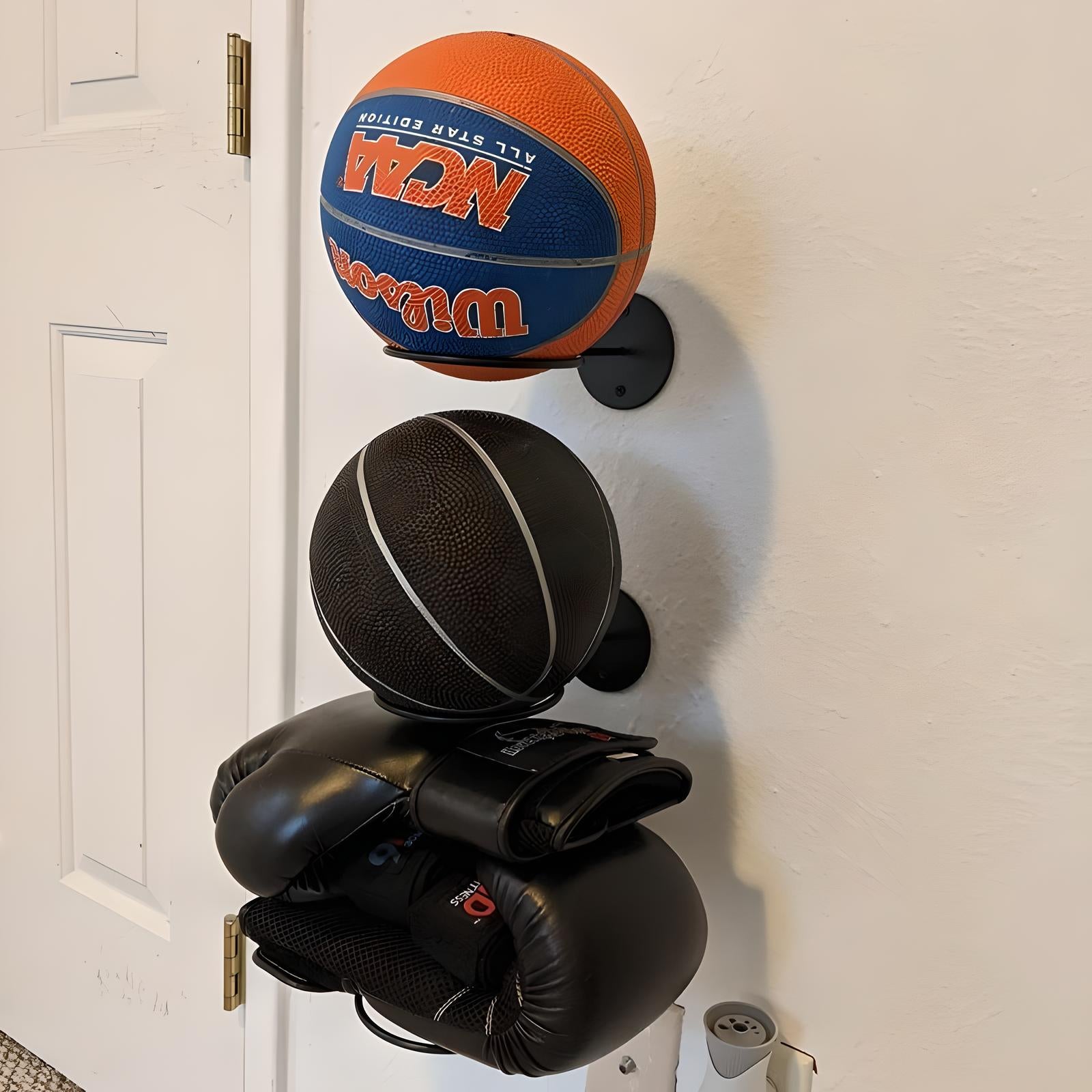 Wall-Mounted Ball Holder – Steel Hoop Display Rack for Basketballs, Soccer Balls, and Boxing Gloves