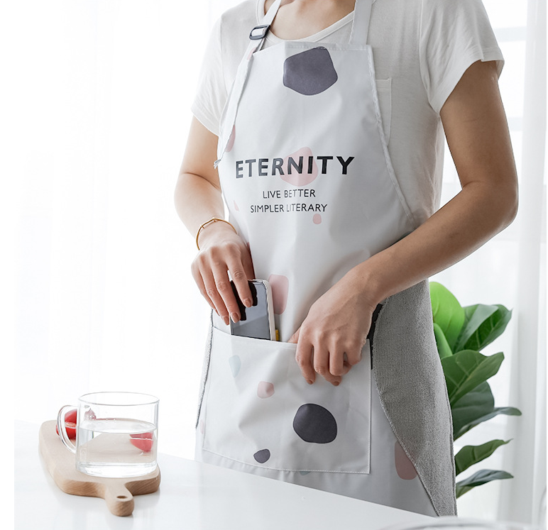 Plastic Apron w side towels.